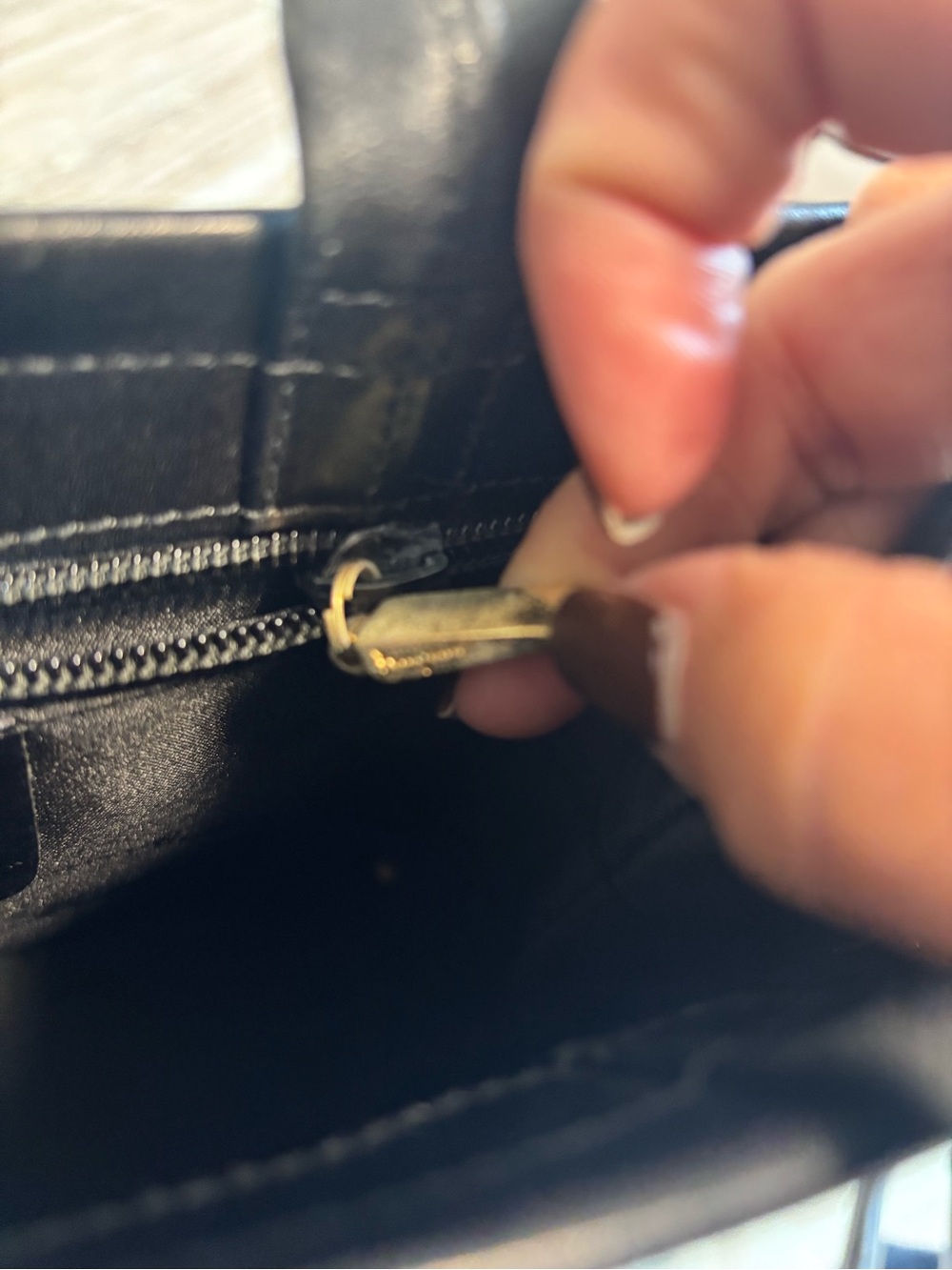 Vintage Salvatore Ferragamo Black Leather Top Handle Bag Gold Hardware Italy - Picture 12 of 13